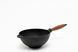 Сковорода чавунна WOK 26&times;12 см, V=3,5 л з дерев&rsquo;яною ручкою ТМ SYTON 2612W-H фото 3